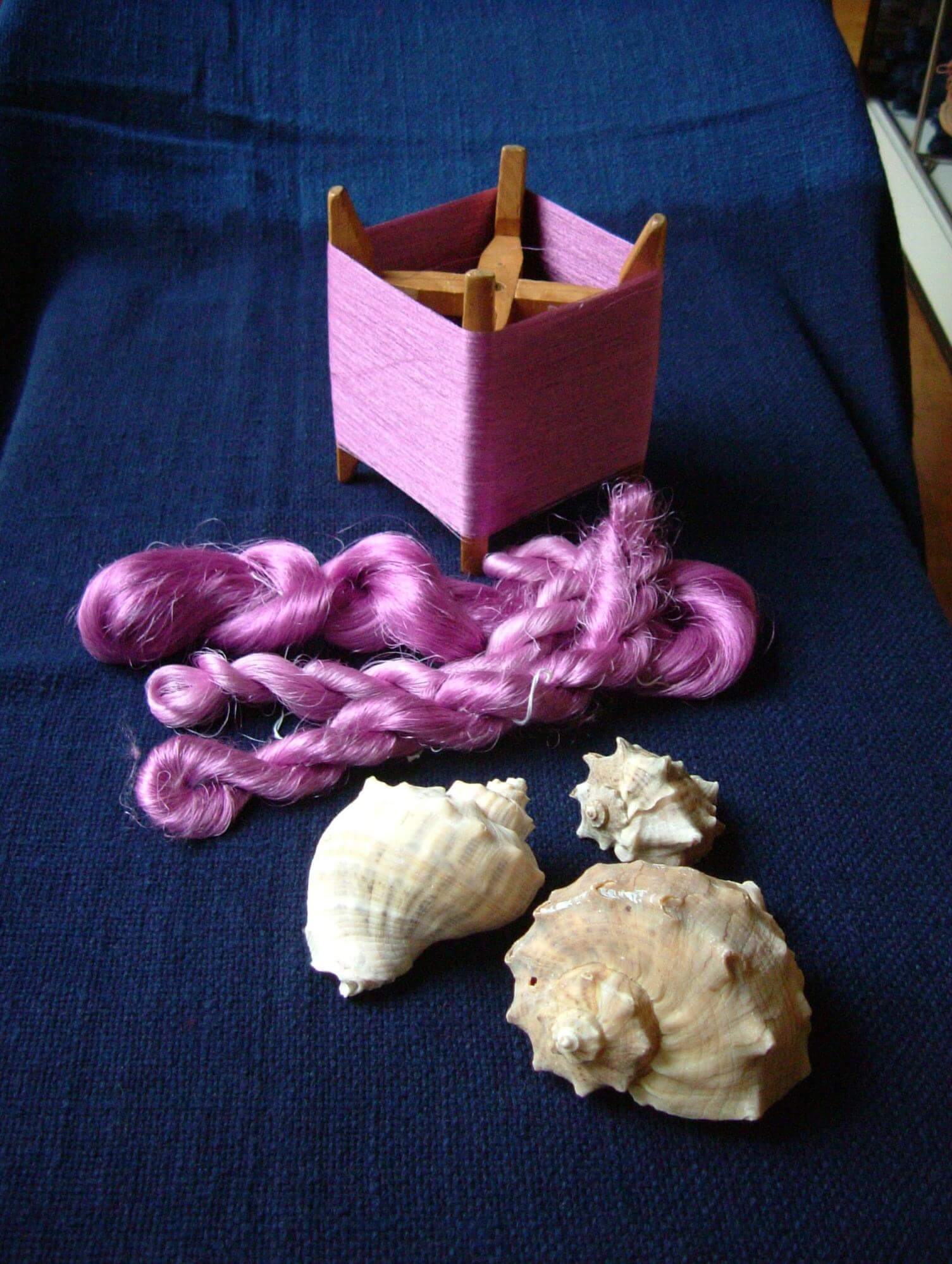 世界で最も高貴な色 大和貝紫 工房のこと 綾の手紬染織工房